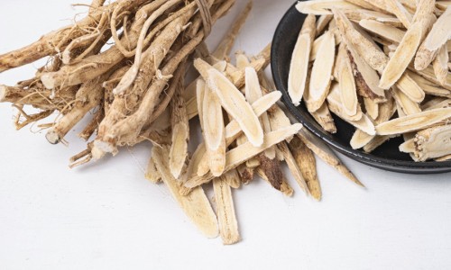 中药皂刺的功效与主治-中药楝根皮功效与作用网- 雄黄的功效与作用知识,分享中药皂刺的功效与主治