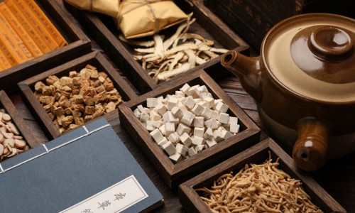 中药地稔的功效与作用-中药楝根皮功效与作用网- 雄黄的功效与作用知识,分享中药皂刺的功效与主治